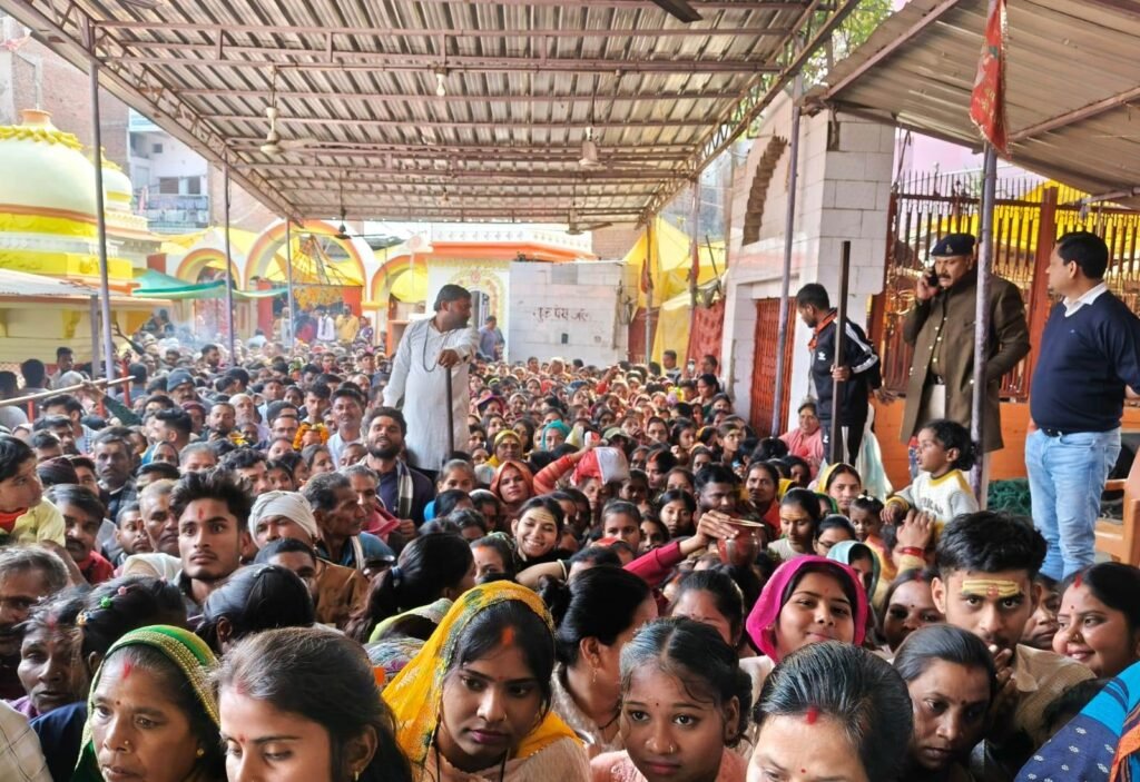 नव वर्ष पर सतना जिले के धार्मिक स्थलों पर श्रद्धालुओं की भारी भीड़