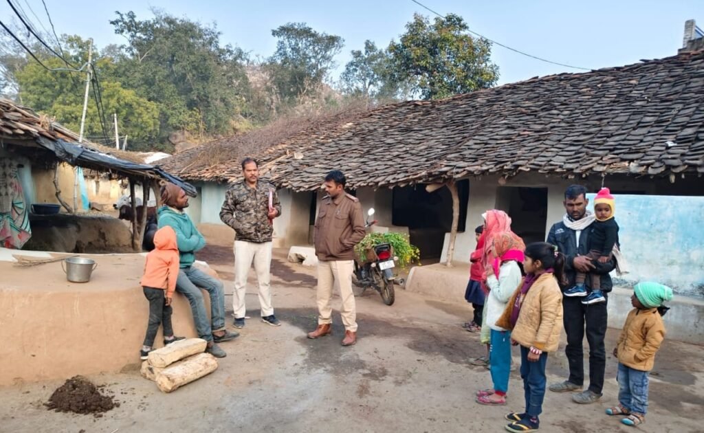 संपत्ति अपराधों पर लगाम के लिए छतरपुर पुलिस की सघन पेट्रोलिंग