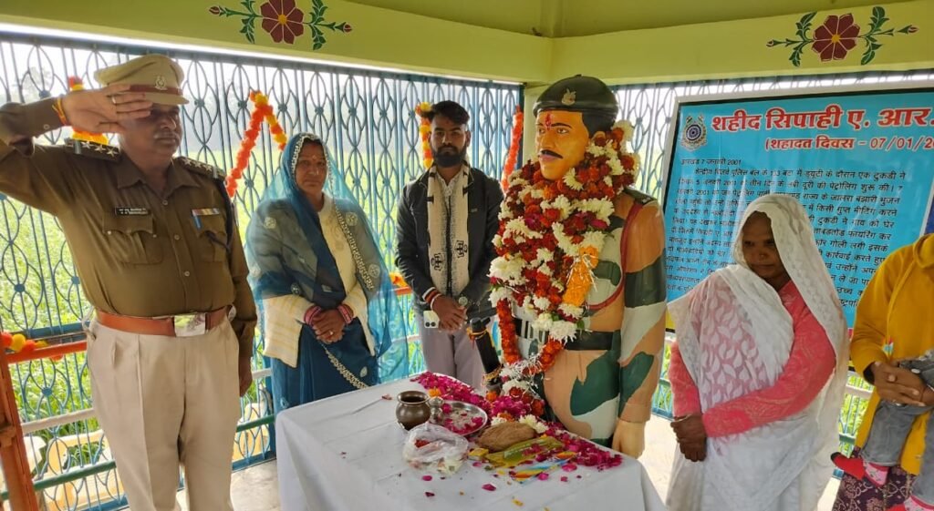 सीआरपीएफ ने वीर बलिदानियों को किया नमन