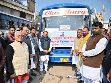 श्योपुर से 200 तीर्थ यात्री द्वारिका-सोमनाथ रवाना, सात दिवसीय यात्रा शुरू