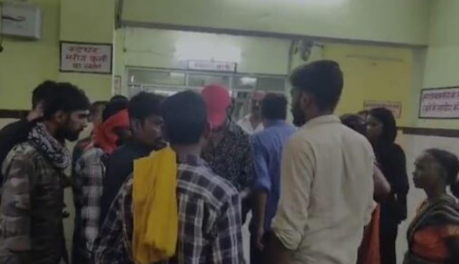युवक- युवती ने खाया जहर, युवक की मौत