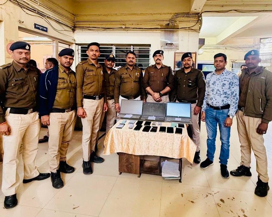 ऑनलाइन क्रिकेट का सट्टा खिलाते दो गिरफ्तार, 3 लेपटॉप, 16 मोबाइल और सिम कार्ड जब्त