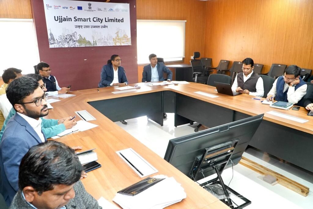 सिंहस्थ कार्यों की समीक्षा: पीएचई के ईई और एई के खिलाफ विभागीय जांच के निर्देश