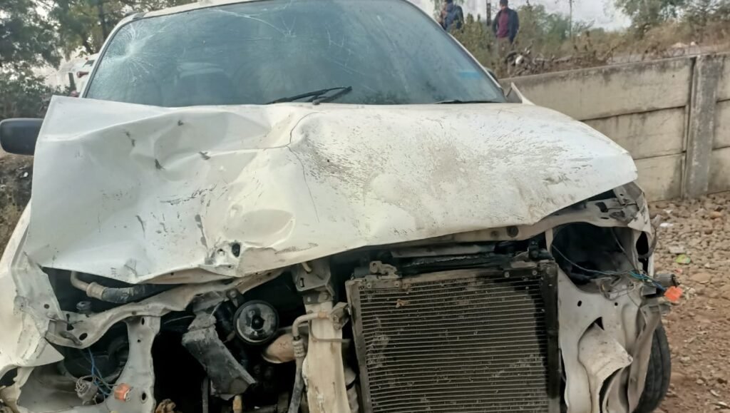 तेज़ रफ़्तार कार की टक्कर से युवक की मौत