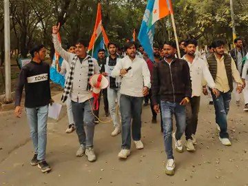 श्योपुर कॉलेज में एनएसयूआई कार्यकर्ताओं ने किया प्रदर्शन