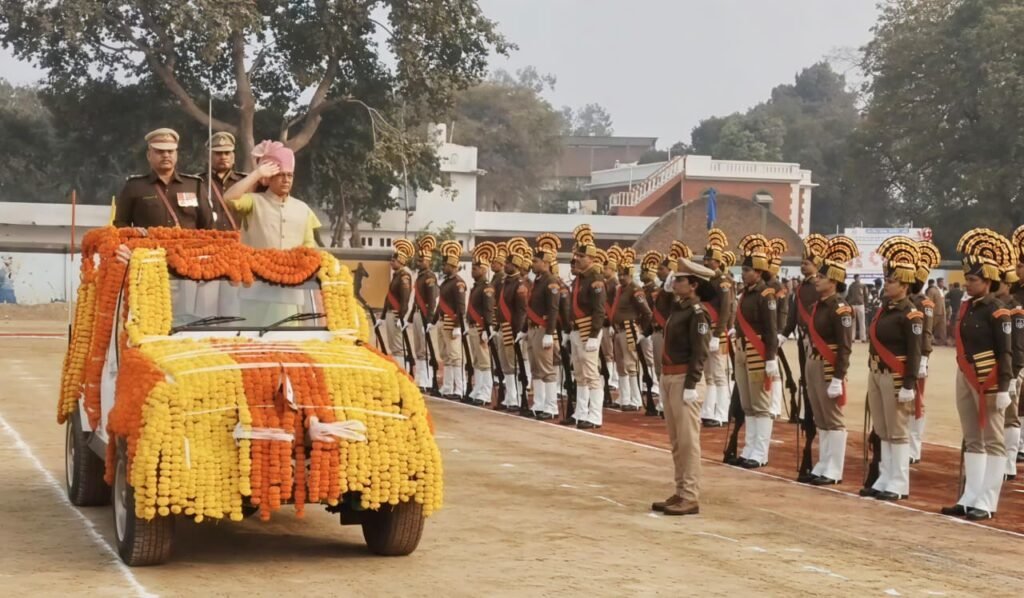 कलेक्टर रानी बाटड ने जिला स्तरीय समारोह में फहराया राष्ट्रीय ध्वज