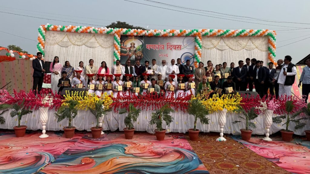 संतोष मित्तल स्कूल ने लहराया परचम, गणतंत्र दिवस समारोह में प्रथम स्थान प्राप्त किया