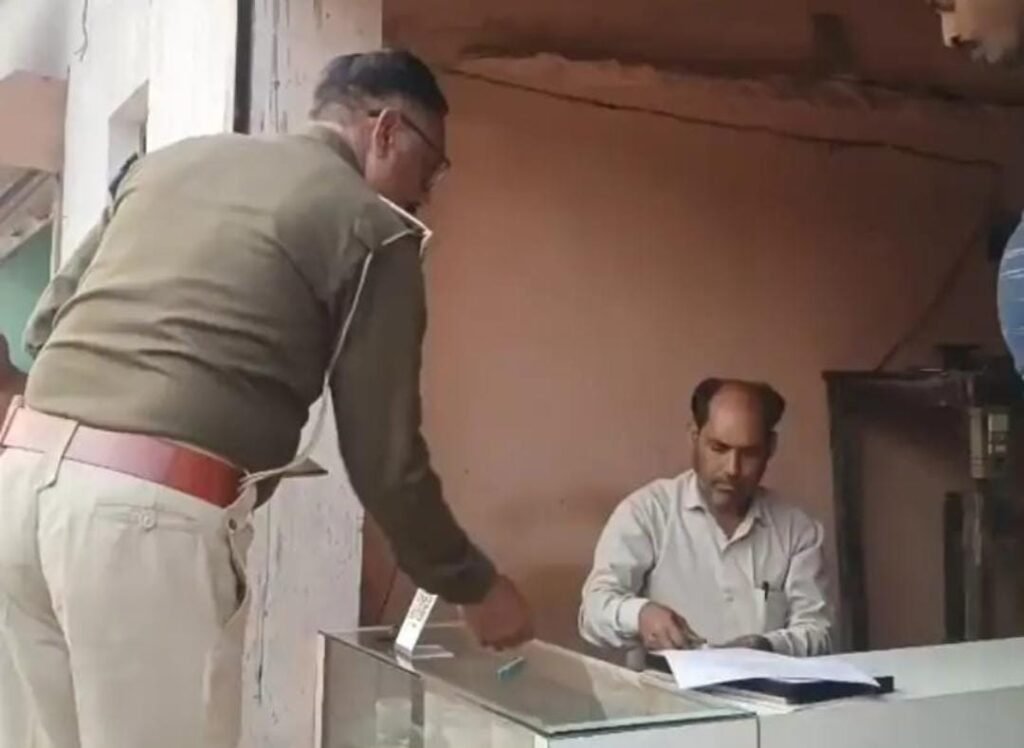 सराफा कारोबारी के 10 लाख के आभूषण ले उड़े बदमाश