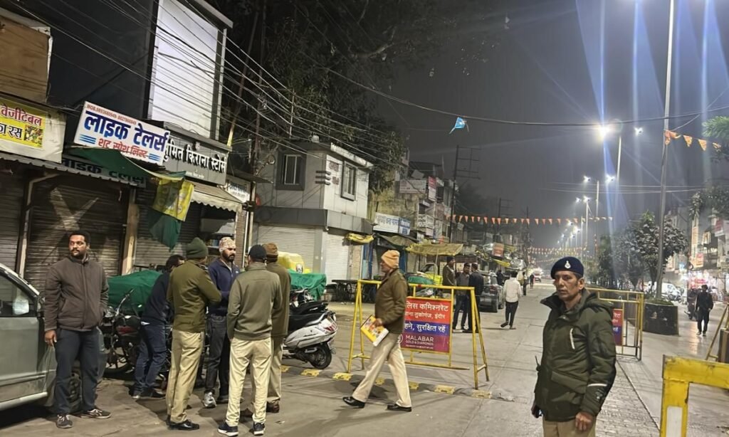 पुलिस की ‘मिडनाइट स्ट्राइक’, 540 बदमाश चेक, 170 शराबी वाहन चालकों पर कार्रवाई