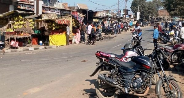 रजमिलान कस्बे की मुख्य सड़क पर बढ़ता दबाव, आवागमन हो रहा प्रभावित