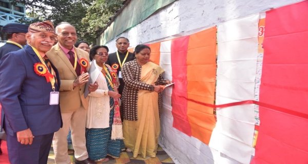 सैन्य स्मृति समारोह: महापौर ने किया वीर सैनिकों के सम्मान में पुस्तक का विमोचन