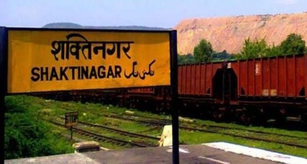 कबाड़ियों ने फिर काटा ओएचई, 19 घंटे ठप रहा रेल परिचालन