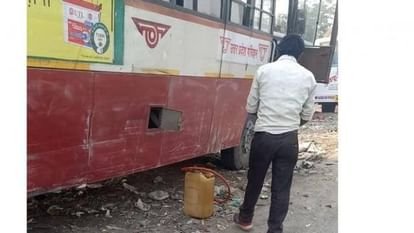 रीवा में खड़ी बसों का डीजल चोरी,संदेही को किया पुलिस के सुपुर्द