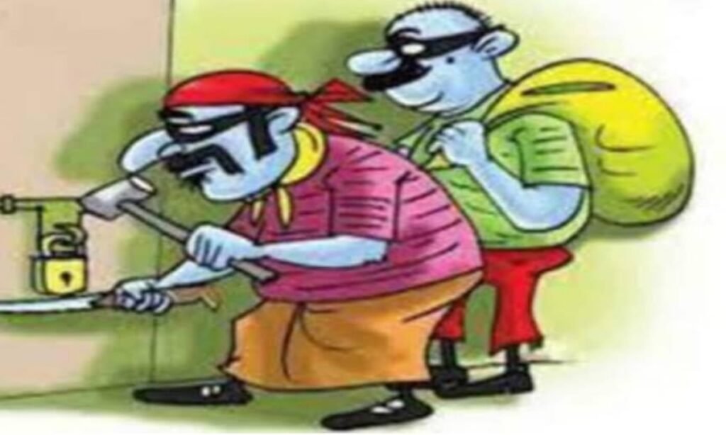 अयोध्या दर्शन कर लौटा परिवार, टूटा मिला घर का ताला