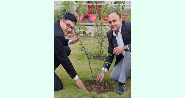 जिला न्यायालय परिसर में आयोजित हुआ विधिक जागरूकता एवं साक्षरता शिविर