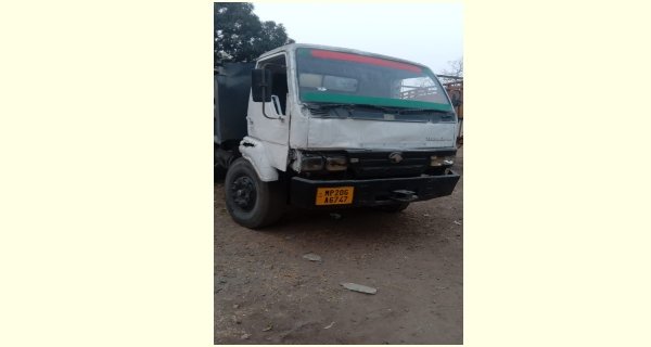 बिना रायल्टी खनिज एमसेंड से लदा डंपर पकड़ाया