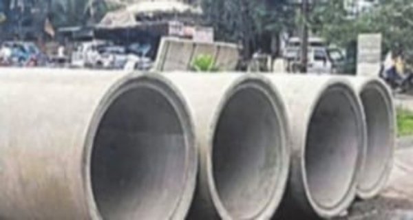 फंड अटका, पुलिया संकरी: गंज क्षेत्र में ट्रैफिक जाम से जूझ रहे वाहन चालक