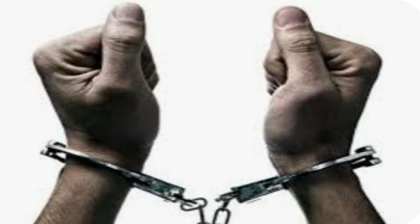 चाकूबाजी का फरार आरोपी पिस्टल के साथ गिरफ्तार