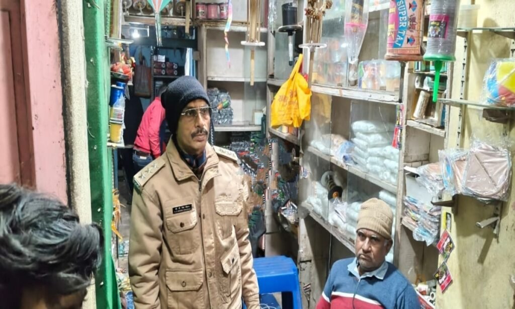 चाइनीज मांझे को लेकर पुलिस ने की छापेमारी