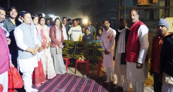 वार्ड 43 में डेकोरेटिव लाइटों का लोकार्पण, जगमगाया नगरीय क्षेत्र