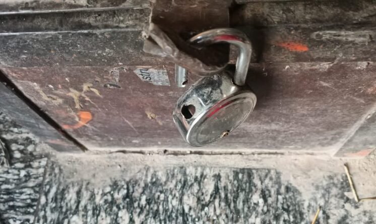 बावल दरवाजा हनुमान मंदिर दानपेटी के फिर टूटे ताले, नकदी ले उड़े चोर, कुछ दिन पूर्व भी हुई थी चोरी