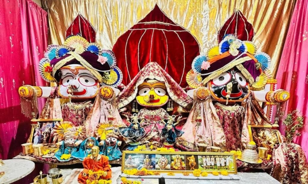 नए साल के उपलक्ष में आज भव्य हरि नाम संकेतन नाइट प्रोग्राम