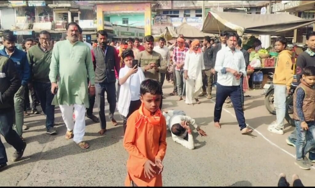 सिलवानी से मां नर्मदा तट बोरास के लिए पिंड यात्रा रवाना, 25 श्रद्धालु हुए शामिल