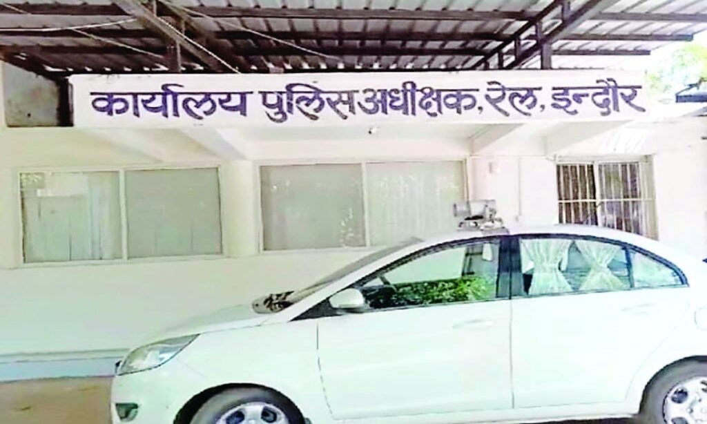 रेलवे स्टेशन पर अब कुली बनेंगे पुलिस की आंख और कान