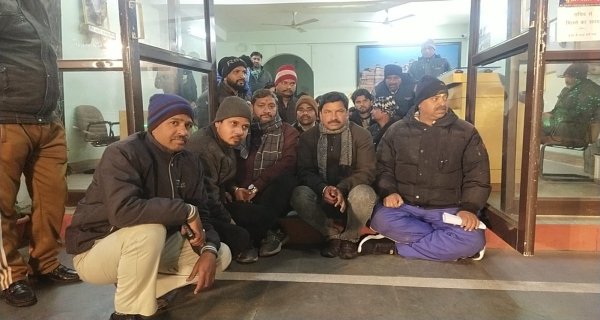 ग्वालियर व्यापार मेले में व्यापारियों पर बारिश कहर बनकर टूटी, व्यापारी धरने पर