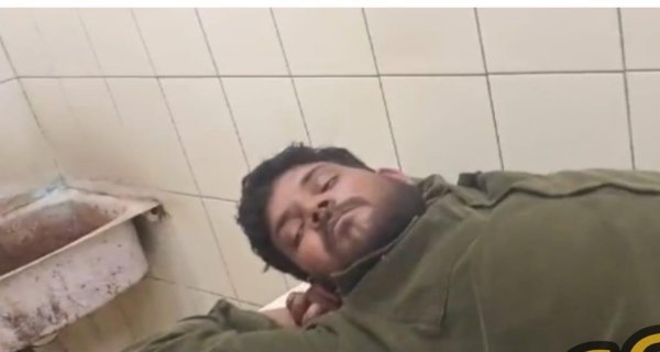 दो गुटों के बीच फायरिंग में युवक के पैर में गोली लगी