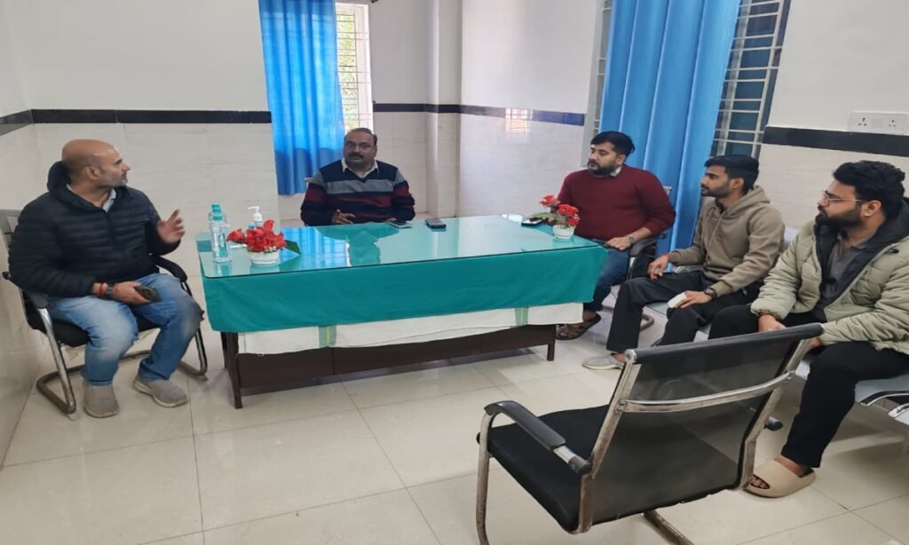 सिविल अस्पताल में डॉक्टर से मारपीट, छह युवकों पर मामला दर्ज