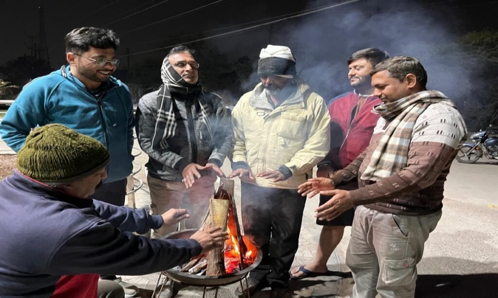 ठंडी हवाओं से कंपकपाया शहर