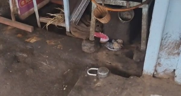 चोरों का धमाल: कलेक्ट्रेट से 100 मीटर पहले तीन दुकानों के ताले चटकाए हजारों की चोरी