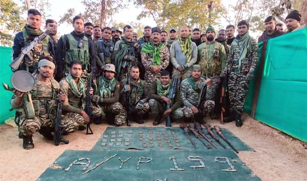 सुकमा जंगल में सुरक्षाबलों को बड़ी सफलता, नक्सलियों का विस्फोटक डंप बरामद