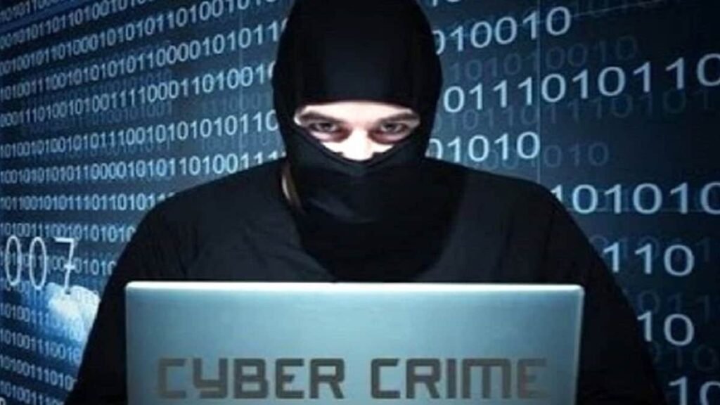 धोखाधड़ी गिरोह का पर्दाफाश:सायबर क्राईम ब्रांच ने आरोपी को पकड़ा