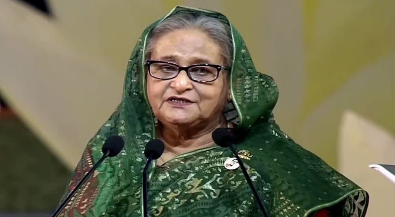 बंगलादेश में ज़मीन से जुड़े भ्रष्टाचार के मामले में हसीना को 10 साल की सज़ा