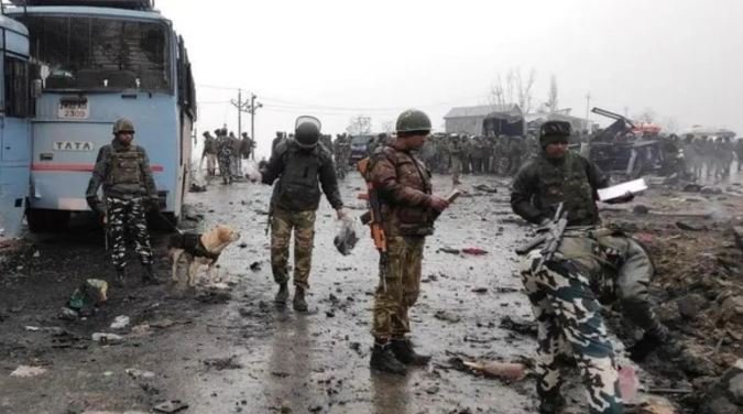 पुलवामा आतंकी हमले की सातवीं बरसी पर भावुक हुआ देश; वीर शहीदों को अर्पित की जा रही श्रद्धांजलि, घाटी में सुरक्षा के कड़े इंतजाम और हाई अलर्ट जारी