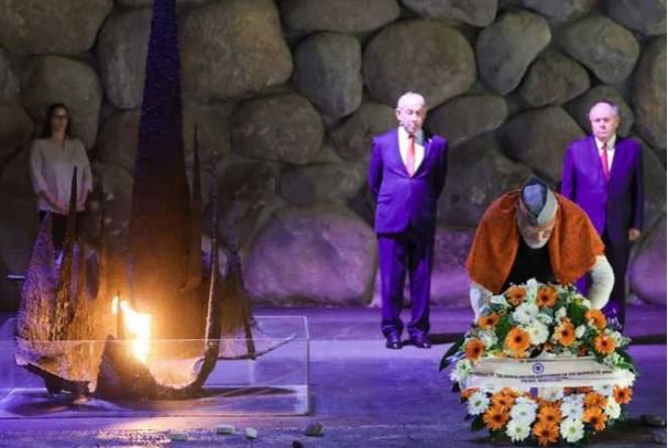 प्रधानमंत्री मोदी ने यद वाशेम का दौरा किया, होलोकॉस्ट के पीड़ितों को दी श्रद्धांजलि