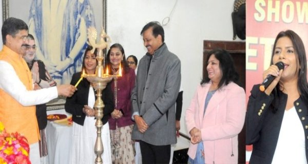 कवयित्री श्वेता सिंह का “प्रेम पाखी” सोलो शो का आयोजन