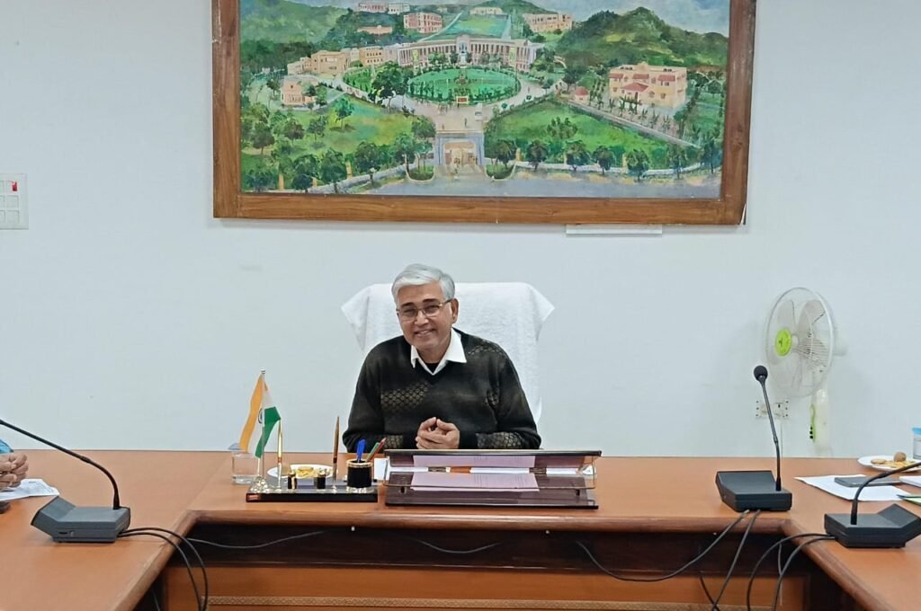 समय पर परीक्षा और परिणाम घोषित करने के निर्देश, अकादमिक कैलेंडर का होगा अक्षरशः पालन