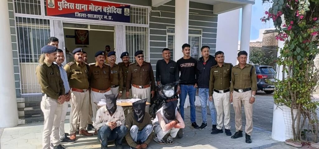 हनुमान मंदिर में चोरी : 19 दिन बाद पुलिस के हत्थे चढ़े 3 बदमाश