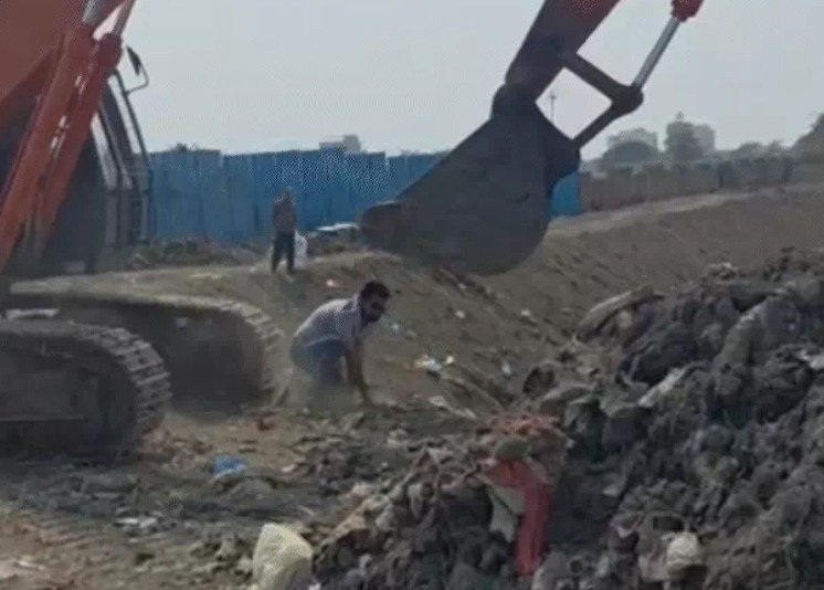 मेट्रो साइट पर इंजीनियर को कुचलने दौड़ी जेसीबी, हत्या की नीयत से किया हमला
