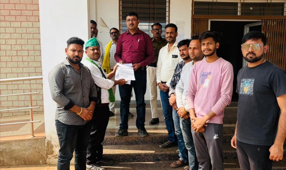 अमेरिका-भारत व्यापार समझौते का विरोध, विभिन्न तहसीलों में सौंपे गये राष्ट्रपति के नाम ज्ञापन 
