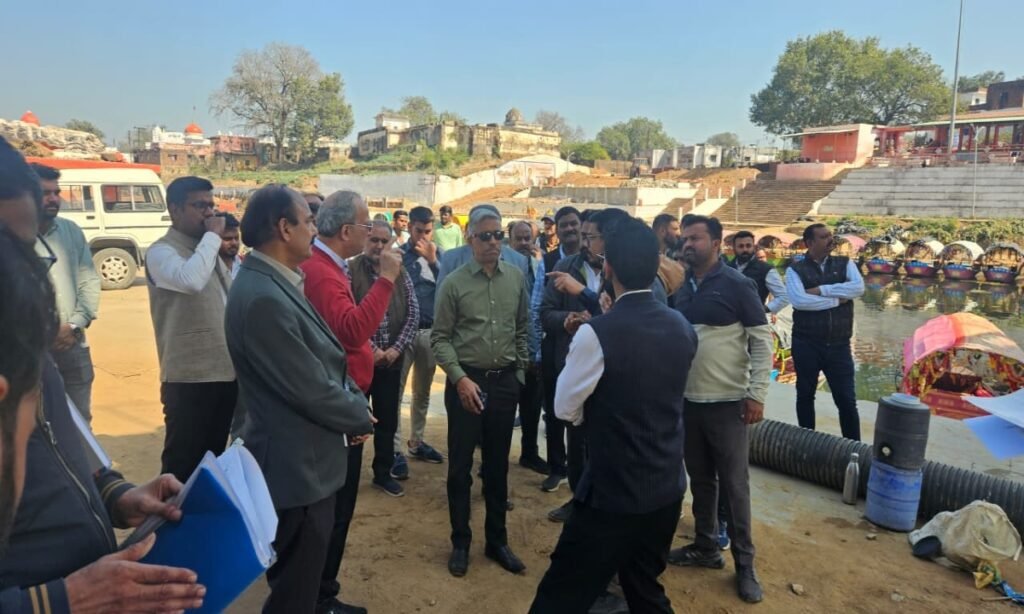 चित्रकूट में एकीकृत विकास परियोजना एवं सीवरेज परियोजना के कार्यों का निरीक्षण