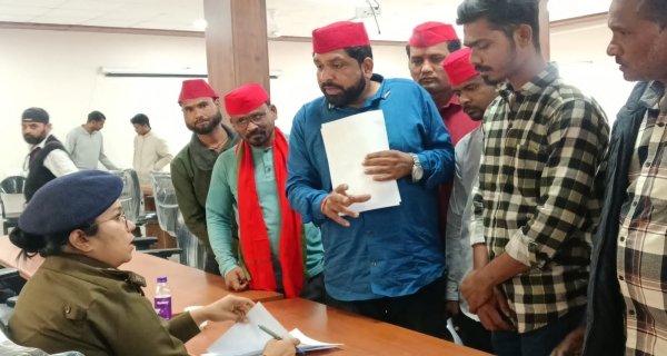 चाकूबाजी में शामिल थे पांच, आरोपी बने दो