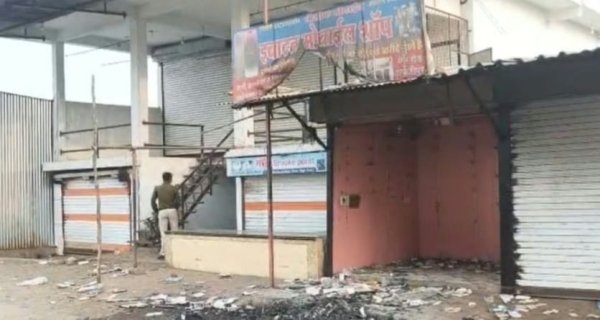 वायरल वीडियो से भड़का गुस्सा, दामजीपुरा में अफवाहों ने बिगाड़ा माहौल; भारी पुलिस बल तैनात