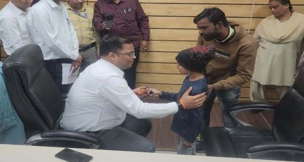 किसी को इलाज, किसी को मकान के लिये मिली मदद