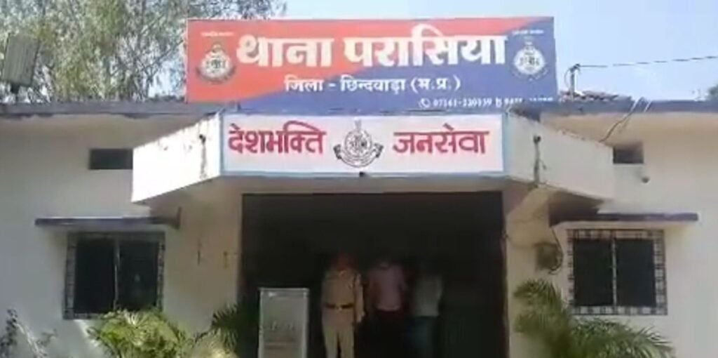 पिता का कत्ल: तेज आवाज में गाना बजाने से रोकने पर बेटे ने फावड़े से किया हमला, आरोपी जेल भेजा गया