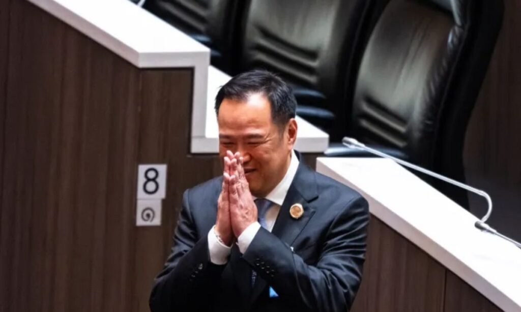 थाईलैंड में डबल फैसला: नई संसद के साथ संविधान पर भी जनमत, सियासी भविष्य दांव पर