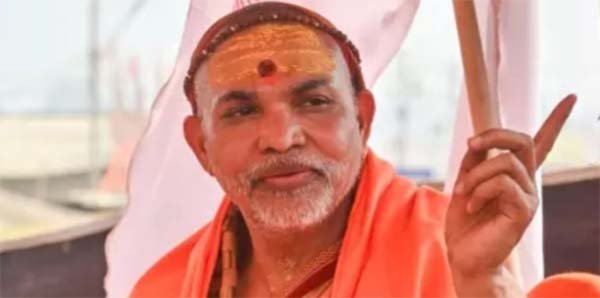 रायपुर पहुंचे शंकराचार्य अविमुक्तेश्वरानंद, बोले देश में गौ-विरोधी सरकार नहीं बननी चाहिए